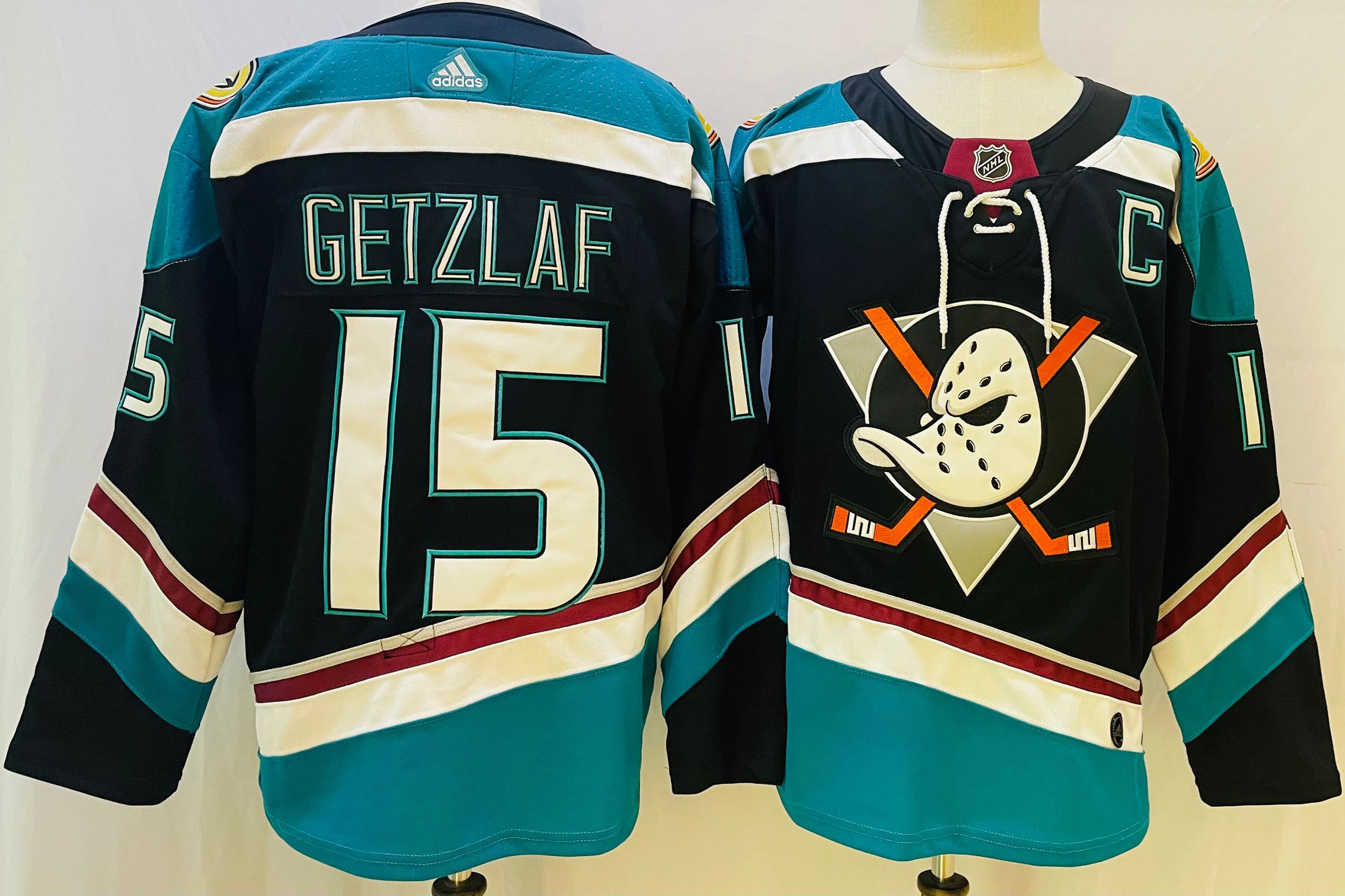 Men Anaheim Ducks #15 Getzlaf Black Throwback 2022 Adidas NHL Jersey->cleveland browns->NFL Jersey